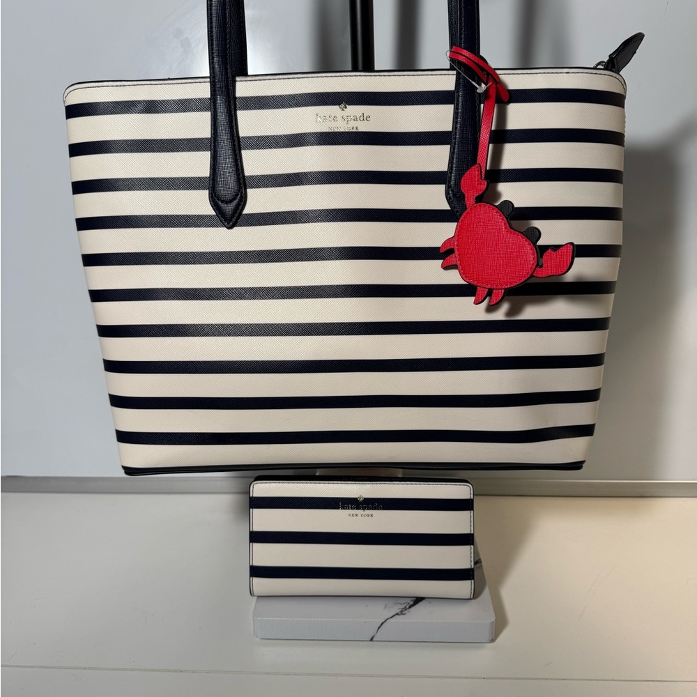 Kate Spade Marlee - NWT - Sailing Stripe Print Navy & Cream Tote and Wallet Set